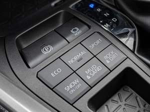 Внедорожник Toyota RAV4 2025 года, 4140000 рублей, Краснодар