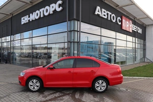 Седан Volkswagen Jetta 2012 года, 1160000 рублей, Мирное