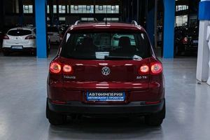 Внедорожник Volkswagen Tiguan 2010 года, 1248000 рублей, Солонцы