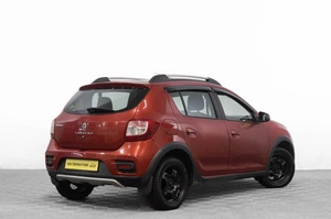 Хетчбэк Renault Sandero Stepway 2017 года, 799000 рублей, Барнаул