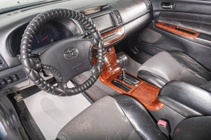 Седан Toyota Camry 2005 года, 759000 рублей, Томск