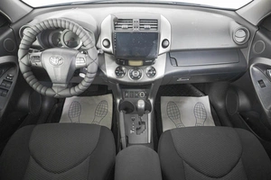 Внедорожник Toyota RAV4 2012 года, 1549000 рублей, Кемерово