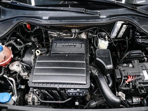 Седан Volkswagen Polo 2016 года, 1050000 рублей, Красноярск