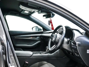 Хетчбэк Mazda Axela 2019 года, 1710000 рублей, Красноярск