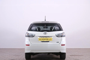 Минивэн Toyota Wish 2017 года, 1819000 рублей, Омск