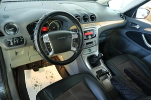 Минивэн Ford Galaxy 2007 года, 1049000 рублей, Омск