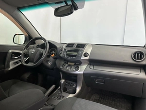 Внедорожник Toyota RAV4 2011 года, 1495000 рублей, Красноярск