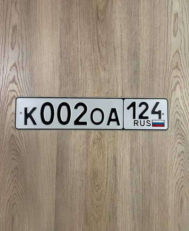 К 002 ОА 124 180000 рублей, Красноярск