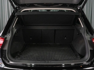 Внедорожник Volkswagen Tiguan 2021 года, 4079000 рублей, Тюмень