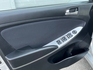 Седан Hyundai Solaris 2015 года, 959000 рублей, Абакан