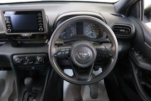 Хетчбэк Toyota Yaris 2021 года, 1229000 рублей, Омск