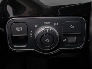 Хетчбэк Mercedes-benz A-класс 2019 года, 2130000 рублей, Краснодар