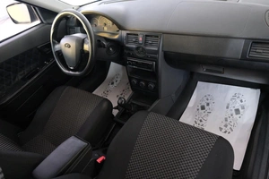 Седан ВАЗ (LADA) Priora 2007 года, 389000 рублей, Омск