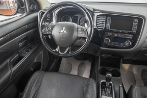 Внедорожник Mitsubishi Outlander 2015 года, 2489000 рублей, Барнаул