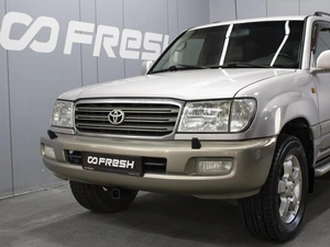 Внедорожник Toyota Land Cruiser 2002 года, 1990000 рублей, Омск