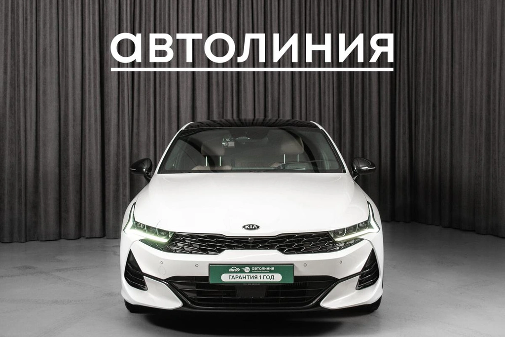Седан Kia K5 2020 года, 2680000 рублей, Красноярск