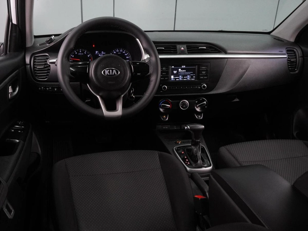 Седан Kia Rio 2021 года, 1135000 рублей, Воронеж