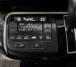 Минивэн Honda Stepwgn Spada 2015 года, 1947000 рублей, Красноярск