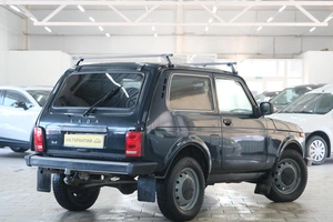Внедорожник ВАЗ (LADA) 4x4 (Нива) 2017 года, 669000 рублей, Омск