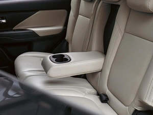 Внедорожник Mitsubishi Outlander 2020 года, 2230000 рублей, Краснодар