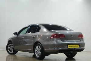 Седан Volkswagen Passat 2011 года, 1069000 рублей, Новокузнецк
