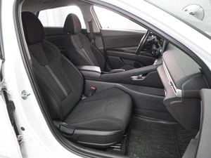 Седан Hyundai Elantra 2022 года, 1999000 рублей, Воронеж