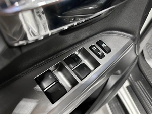 Внедорожник Toyota Land Cruiser 2012 года, 4177000 рублей, Красноярск