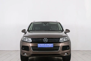 Внедорожник Volkswagen Touareg 2013 года, 1889000 рублей, Красноярск