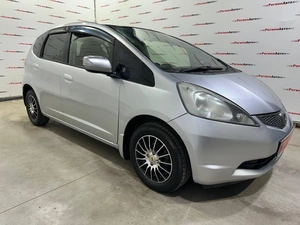 Хетчбэк Honda Fit 2009 года, 529000 рублей, Красноярск