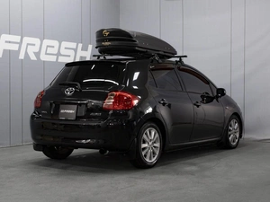Хетчбэк Toyota Auris 2007 года, 660000 рублей, Омск