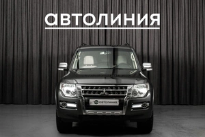 Внедорожник Mitsubishi Pajero 2017 года, 3400000 рублей, Красноярск