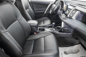 Внедорожник Toyota RAV4 2018 года, 3389000 рублей, Барнаул