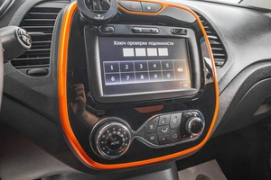 Внедорожник Renault Kaptur 2018 года, 1559000 рублей, Барнаул