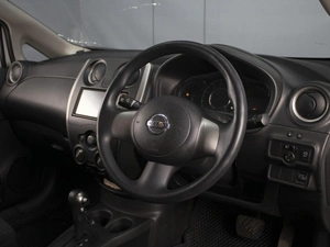 Хетчбэк Nissan Note 2013 года, 760000 рублей, Омск