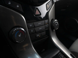 Хетчбэк Chevrolet Cruze 2014 года, 870000 рублей, Омск