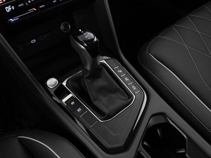 Внедорожник Volkswagen Tiguan L 2024 года, 4249999 рублей, Москва