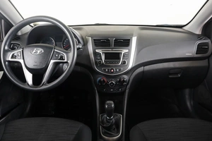 Хетчбэк Hyundai Solaris 2016 года, 799000 рублей, Пермь