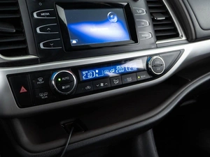 Внедорожник Toyota Highlander 2014 года, 2839999 рублей, Москва