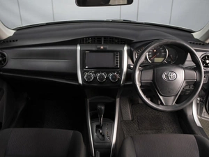 Универсал Toyota Corolla Fielder 2018 года, 1390000 рублей, Омск