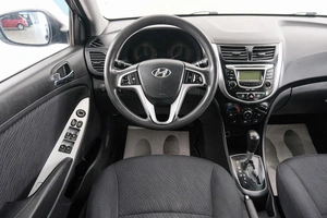 Седан Hyundai Solaris 2012 года, 949000 рублей, Красноярск