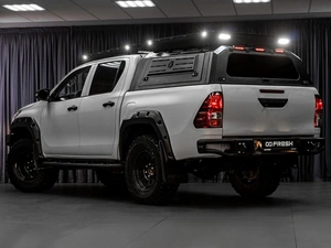 Пикап Toyota Hilux 2017 года, 3299000 рублей, Тюмень