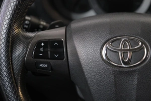 Внедорожник Toyota RAV4 2011 года, 1689000 рублей, Омск