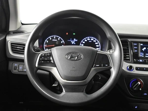 Седан Hyundai Solaris 2017 года, 1225200 рублей, Казань