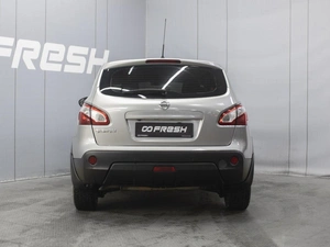 Внедорожник Nissan Qashqai 2011 года, 1060000 рублей, Омск