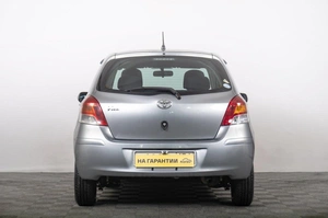 Хетчбэк Toyota Vitz 2008 года, 629000 рублей, Томск