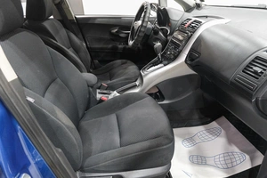 Хетчбэк Toyota Auris 2012 года, 1099000 рублей, Новокузнецк