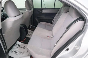 Седан Toyota Corolla Axio 2013 года, 1039000 рублей, Красноярск