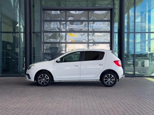 Хетчбэк Renault Sandero 2020 года, 1260000 рублей, Уфа