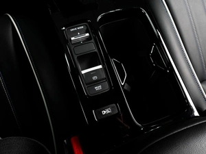 Внедорожник Honda e:NS1 2022 года, 2449000 рублей, Тюмень