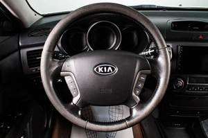 Седан Kia Magentis 2009 года, 649000 рублей, Сургут